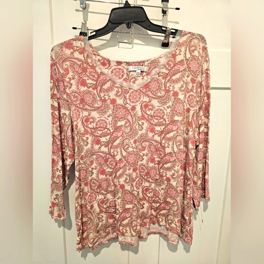 Company Ellen Tracy 2X Paisley V-Neck Top Pink Beige Floral Stretch 3/4 Sleeve